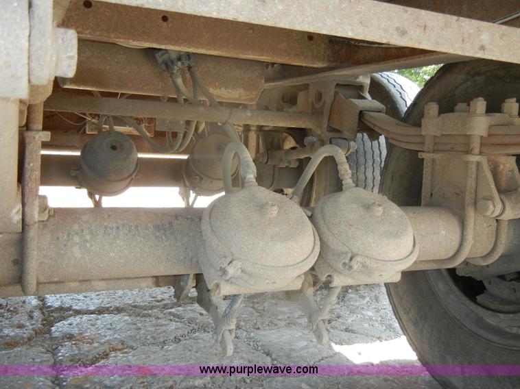 image for item D4178 1970 Strick 35' ejector trailer