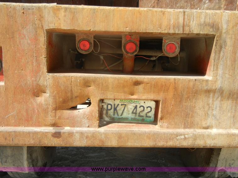 image for item D4178 1970 Strick 35' ejector trailer