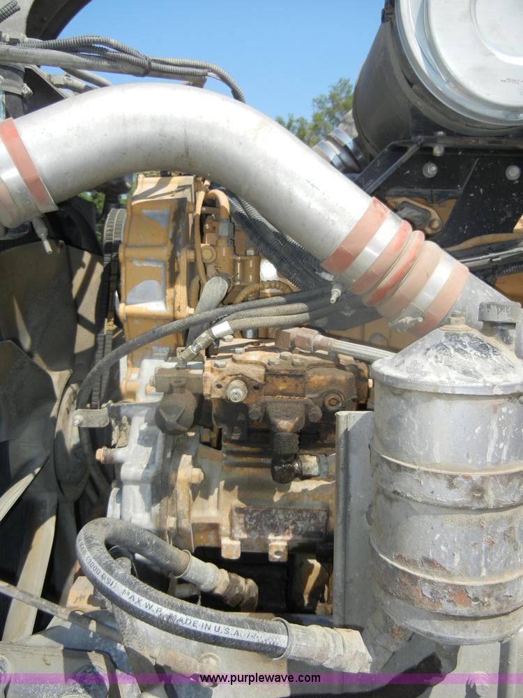 image for item D4179 2000 Kenworth T800 semi truck