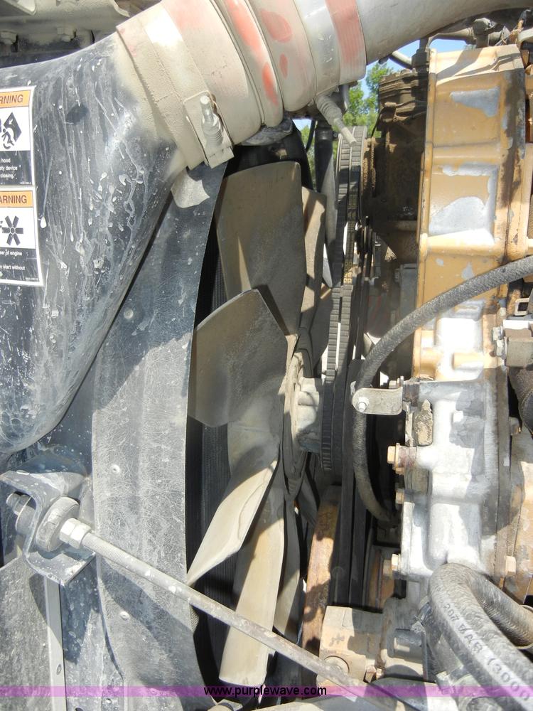 image for item D4179 2000 Kenworth T800 semi truck