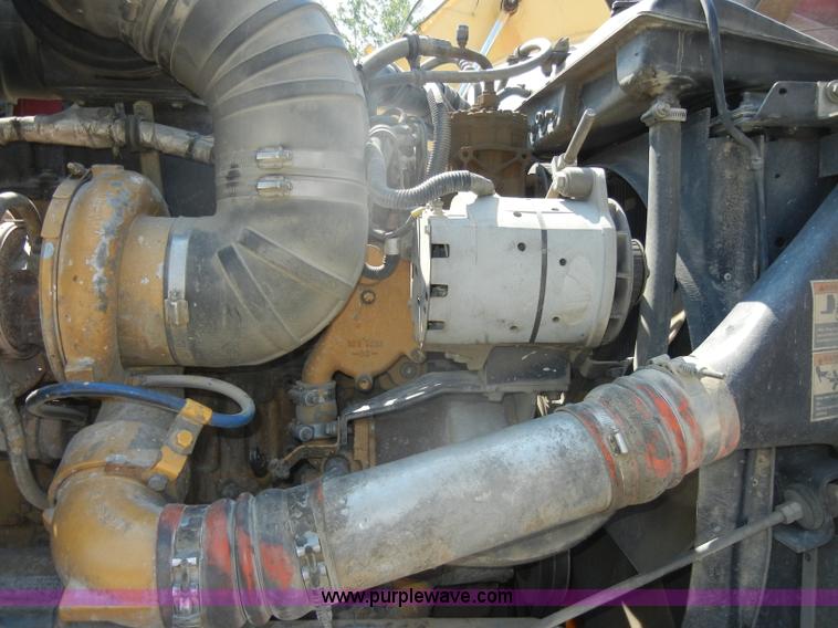 image for item D4179 2000 Kenworth T800 semi truck