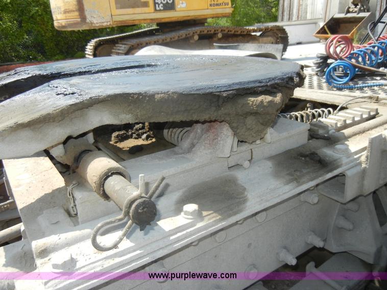 image for item D4179 2000 Kenworth T800 semi truck