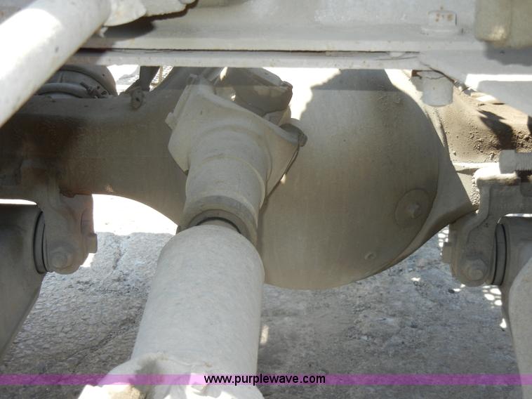 image for item D4179 2000 Kenworth T800 semi truck