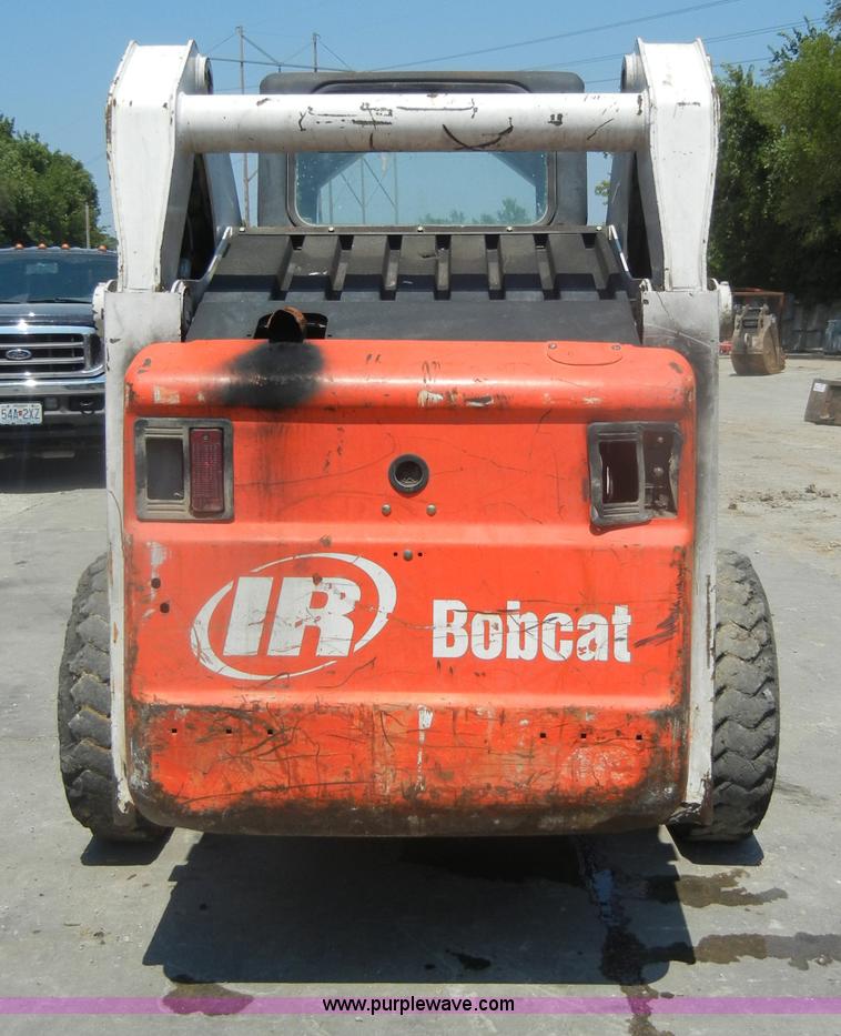 image for item D4180 2002 Bobcat S250 skid steer