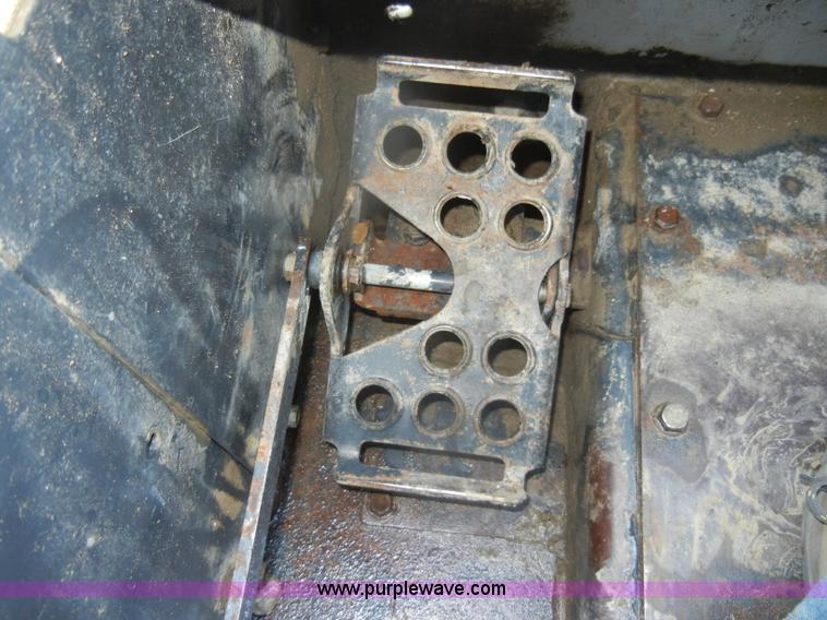 image for item D4180 2002 Bobcat S250 skid steer