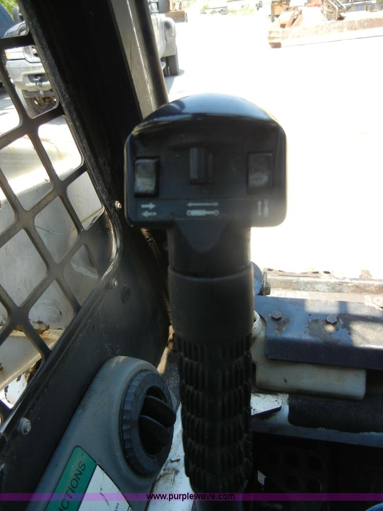 image for item D4180 2002 Bobcat S250 skid steer