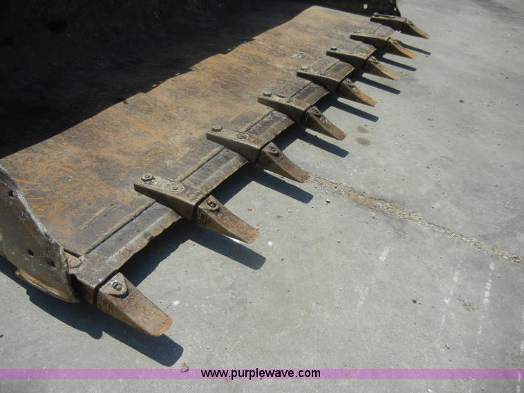 image for item D4180 2002 Bobcat S250 skid steer