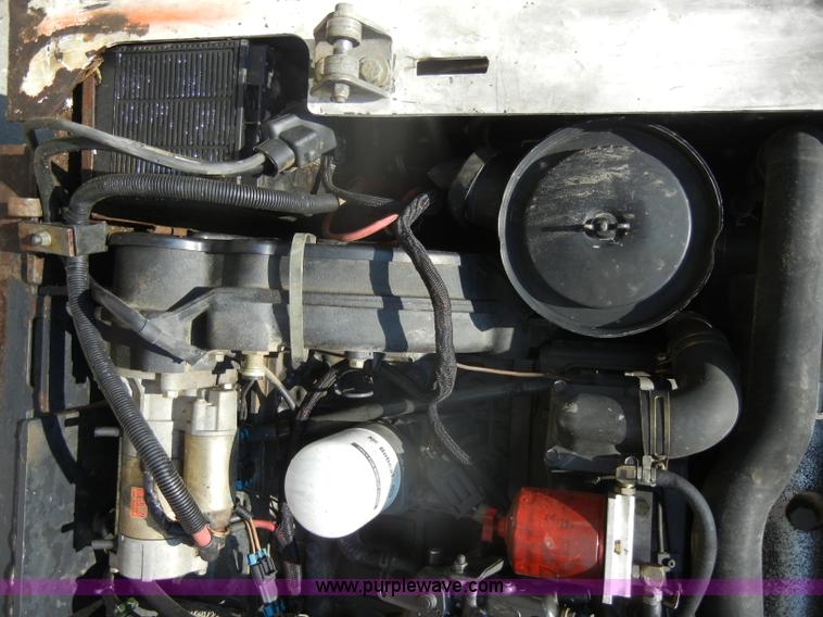 image for item D4180 2002 Bobcat S250 skid steer
