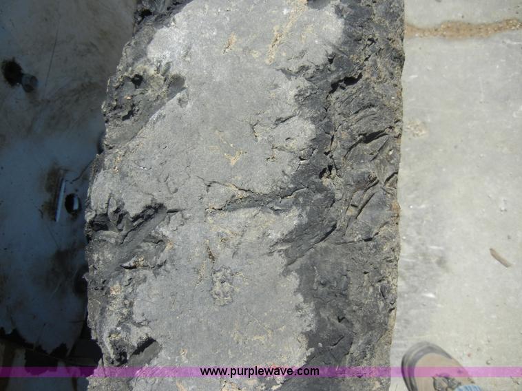 image for item D4180 2002 Bobcat S250 skid steer