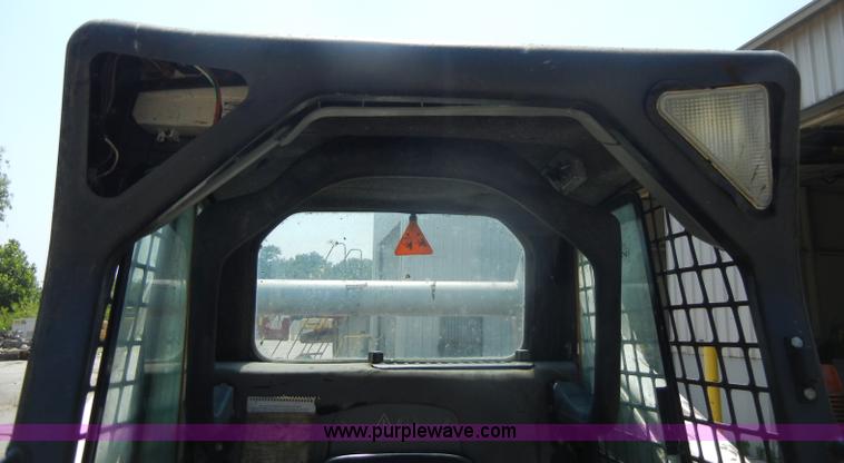 image for item D4180 2002 Bobcat S250 skid steer