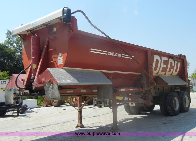 image for item D4181 2000 Trail King 26' barrel end dump trailer