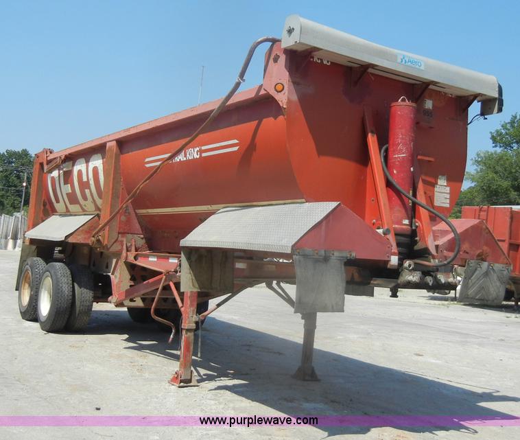 image for item D4181 2000 Trail King 26' barrel end dump trailer