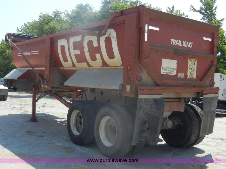 image for item D4181 2000 Trail King 26' barrel end dump trailer