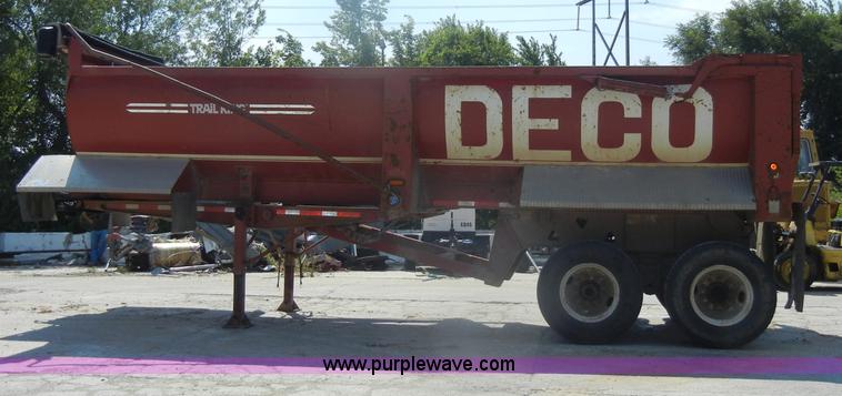 image for item D4181 2000 Trail King 26' barrel end dump trailer