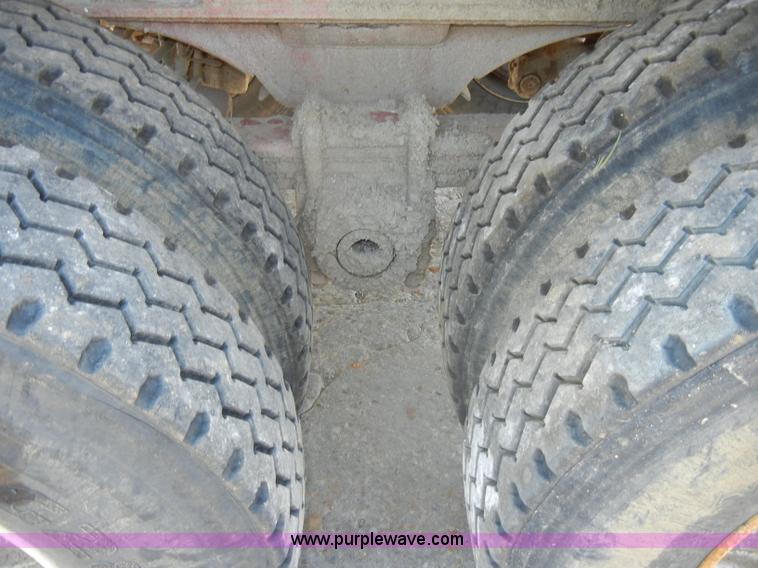 image for item D4181 2000 Trail King 26' barrel end dump trailer