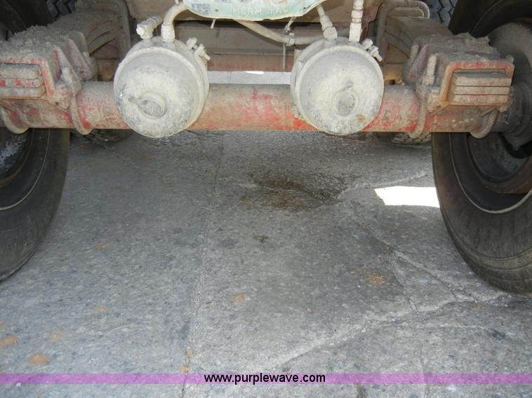 image for item D4181 2000 Trail King 26' barrel end dump trailer