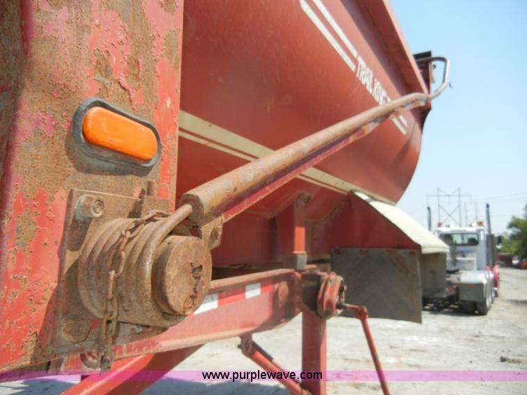 image for item D4181 2000 Trail King 26' barrel end dump trailer