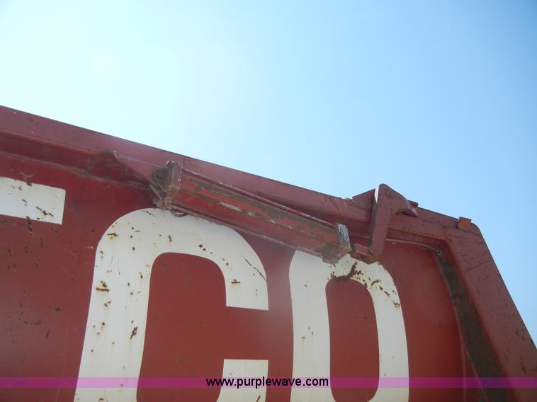 image for item D4181 2000 Trail King 26' barrel end dump trailer