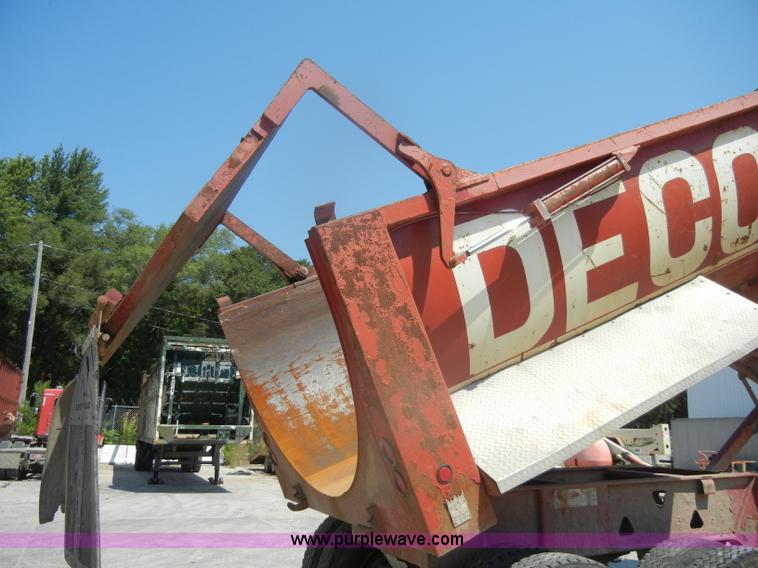 image for item D4181 2000 Trail King 26' barrel end dump trailer