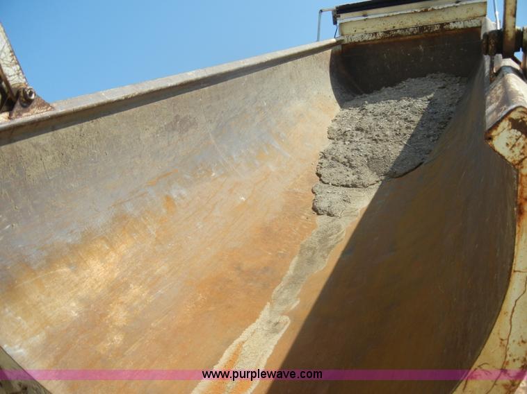 image for item D4181 2000 Trail King 26' barrel end dump trailer