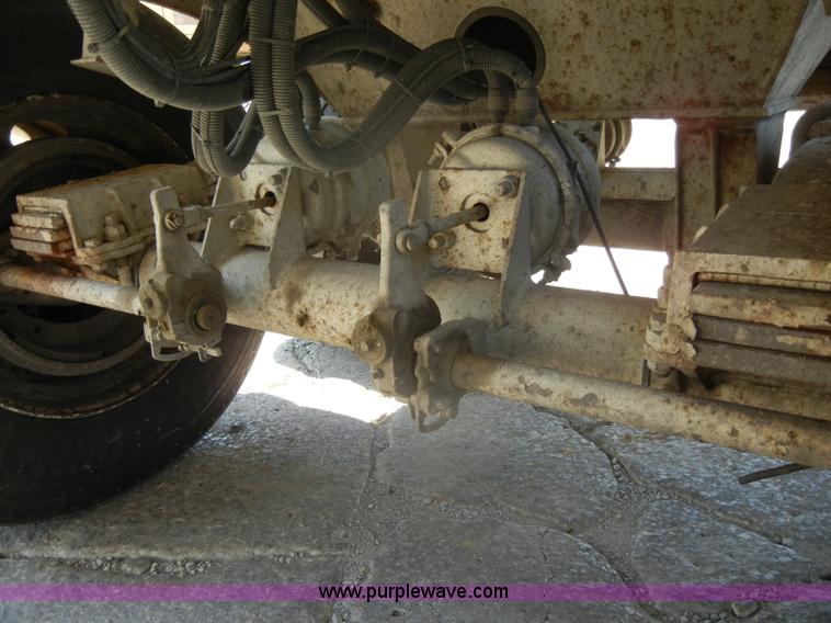 image for item D4182 2004 Ranch Ranco 24' barrel end dump trailer