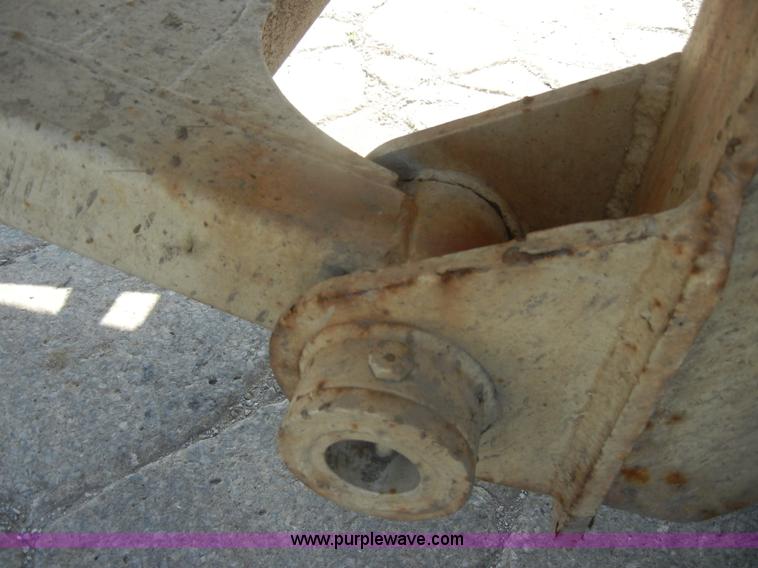 image for item D4182 2004 Ranch Ranco 24' barrel end dump trailer