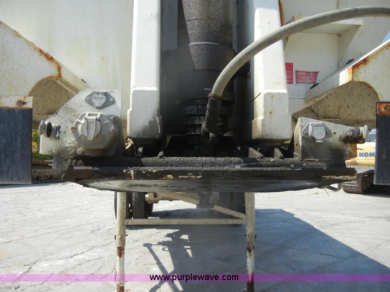 image for item D4182 2004 Ranch Ranco 24' barrel end dump trailer