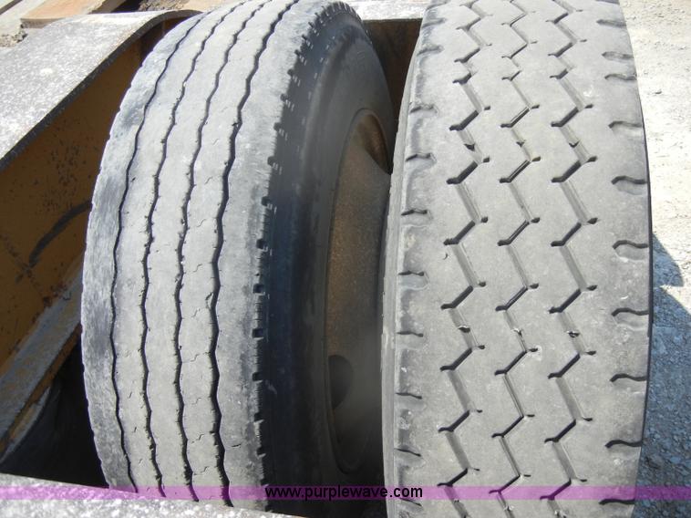 image for item D4183 2000 Load King 53' triple axle detach lowboy trailer