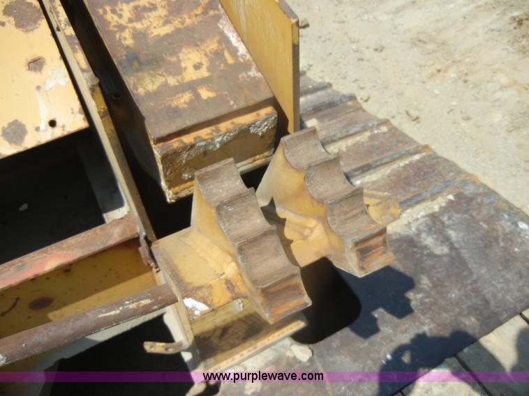 image for item D4183 2000 Load King 53' triple axle detach lowboy trailer