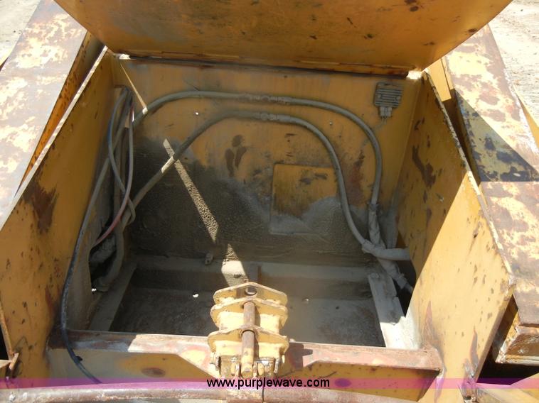 image for item D4183 2000 Load King 53' triple axle detach lowboy trailer