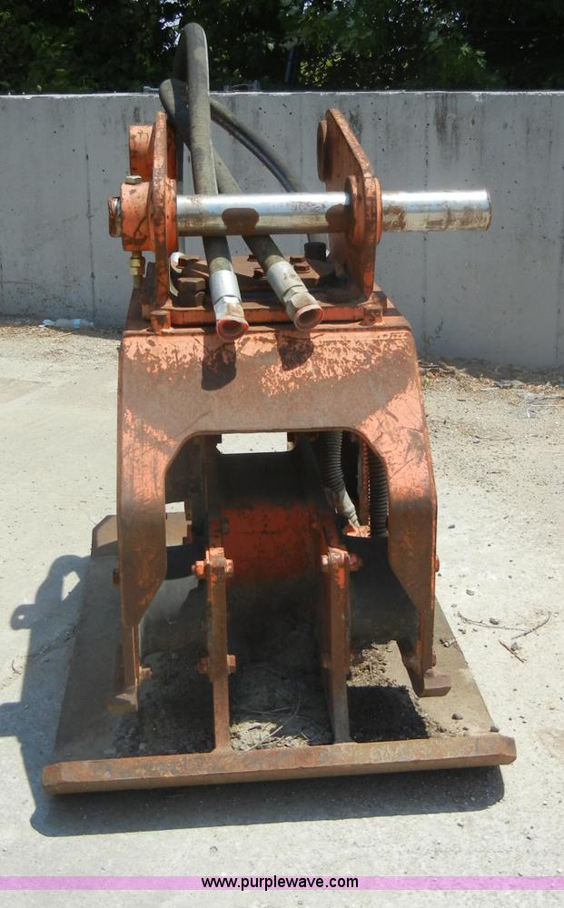 image for item D4184 NPK C8C hydraulic excavator ground compactor