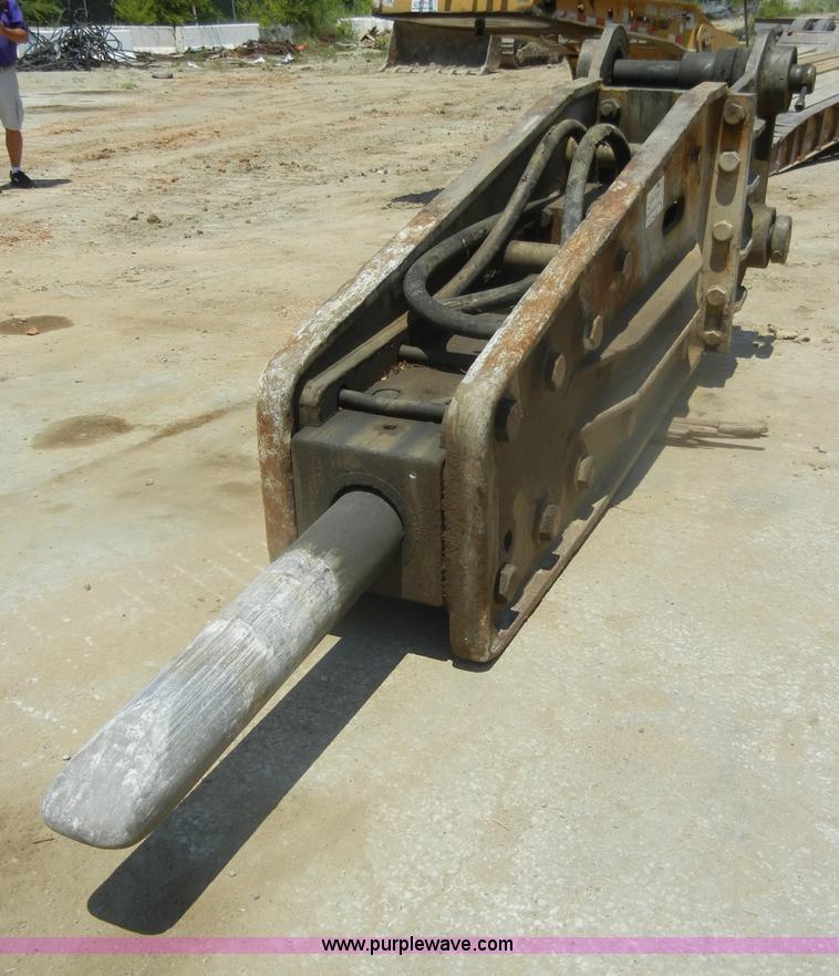 image for item D4189 Teledyne TB2080X hydraulic excavator breaker