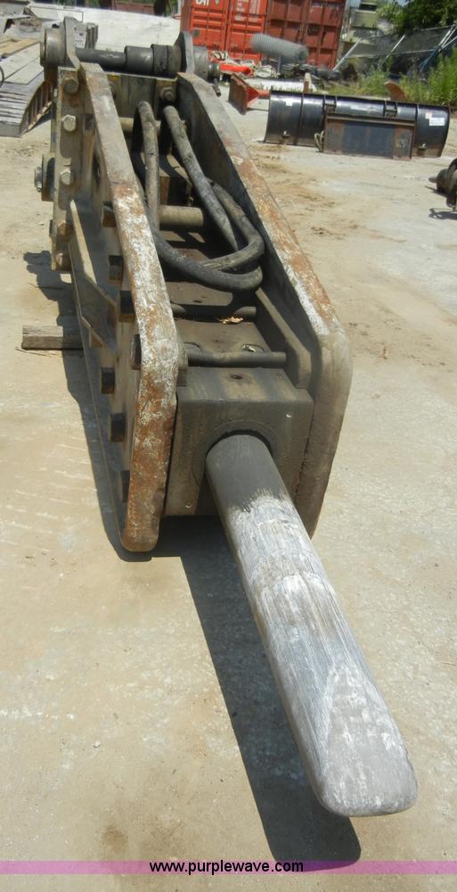 image for item D4189 Teledyne TB2080X hydraulic excavator breaker