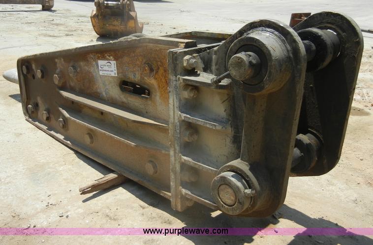 image for item D4189 Teledyne TB2080X hydraulic excavator breaker