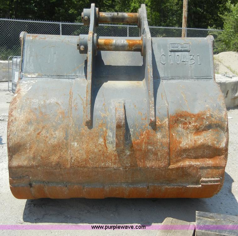 image for item D4190 Hensley 70" excavator bucket