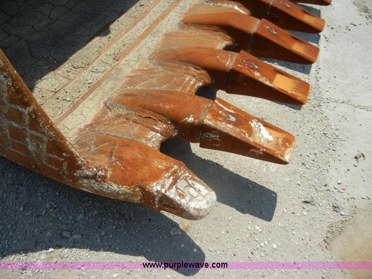 image for item D4190 Hensley 70" excavator bucket