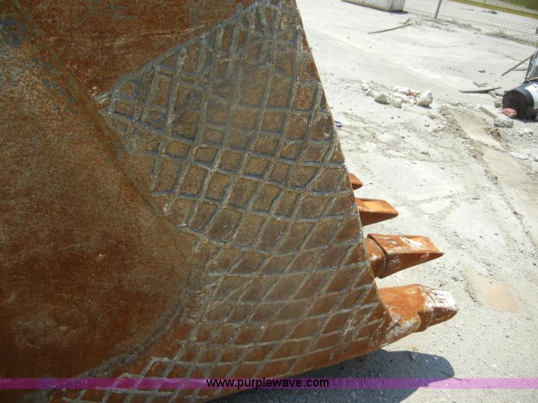 image for item D4190 Hensley 70" excavator bucket