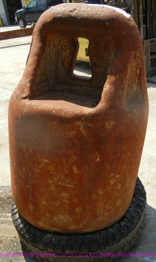 image for item D4199 Approximately 5,500 lb wrecking ball