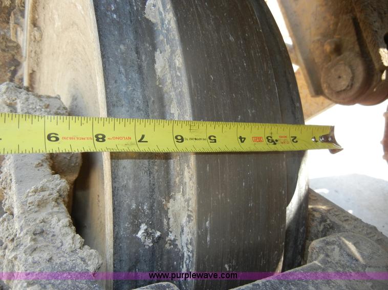 image for item D4205 1993 Caterpillar 963 track loader