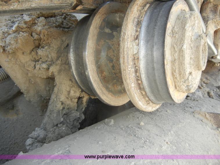 image for item D4205 1993 Caterpillar 963 track loader