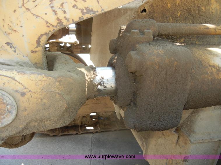 image for item D4205 1993 Caterpillar 963 track loader