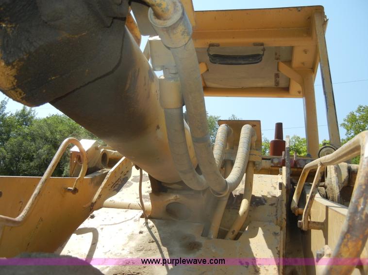 image for item D4205 1993 Caterpillar 963 track loader