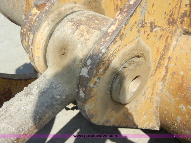 image for item D4205 1993 Caterpillar 963 track loader