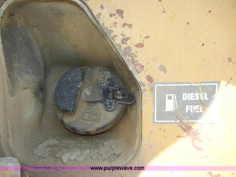 image for item D4205 1993 Caterpillar 963 track loader