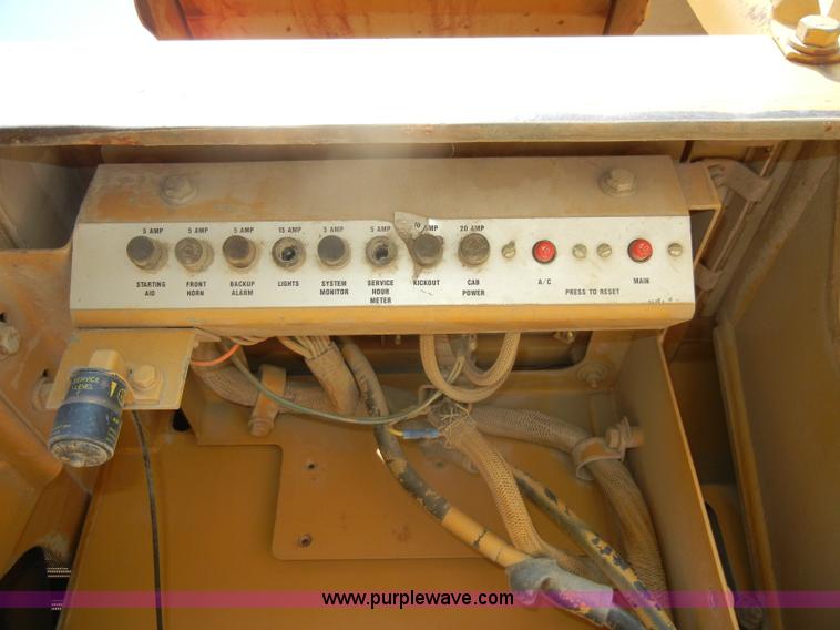 image for item D4205 1993 Caterpillar 963 track loader