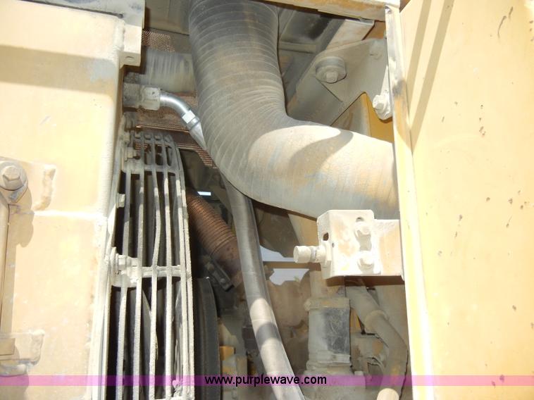 image for item D4205 1993 Caterpillar 963 track loader