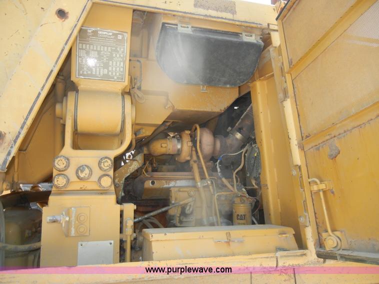 image for item D4205 1993 Caterpillar 963 track loader