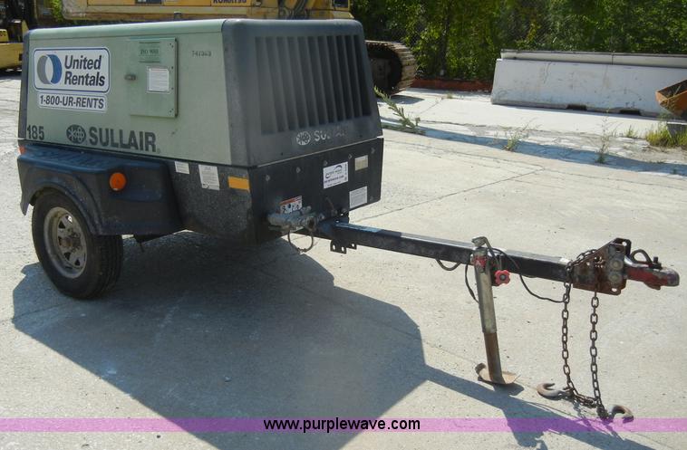 image for item D4206 Sullair 185 towable air compressor