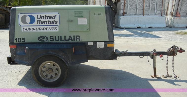 image for item D4206 Sullair 185 towable air compressor