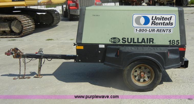 image for item D4206 Sullair 185 towable air compressor